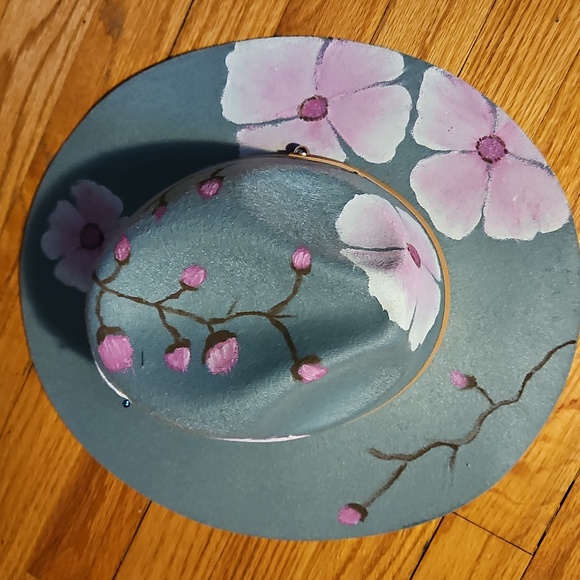 Hand painted Felt Hat - Picture 3 of 3